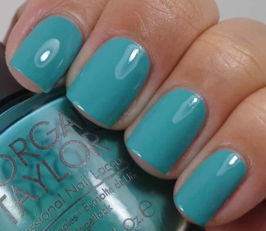 4 Tropical Nail Polish Colors for Summer