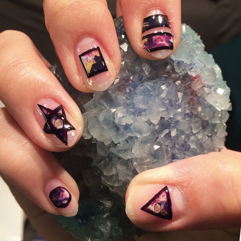 Trending: Lazy Girl's Guide to Negative Space
